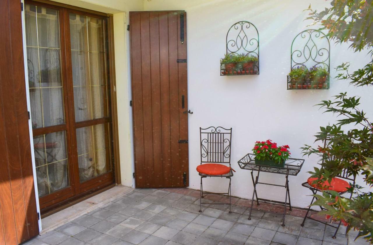 Bed and Breakfast A Casa Di Laura Occhiobello Exterior foto